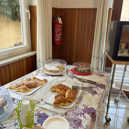 Domus Getsemani לינה וארוחת בוקר 3*