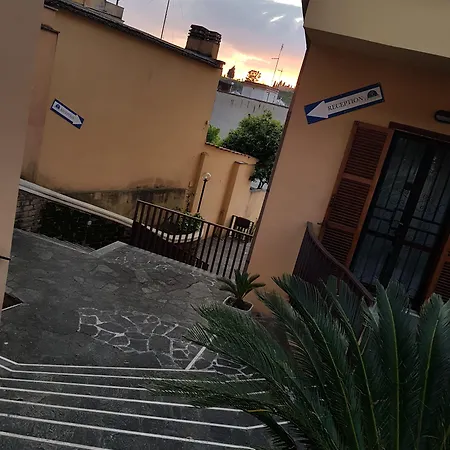 Domus Getsemani Oda ve Kahvaltı 3*