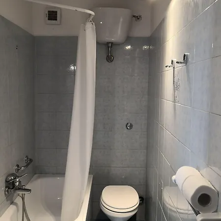 Oda ve Kahvaltı Domus Getsemani 3*