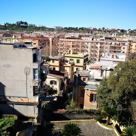 Couette-café Domus Getsemani