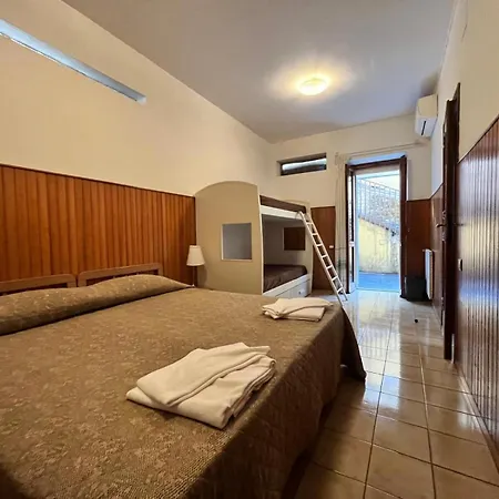 Oda ve Kahvaltı Domus Getsemani